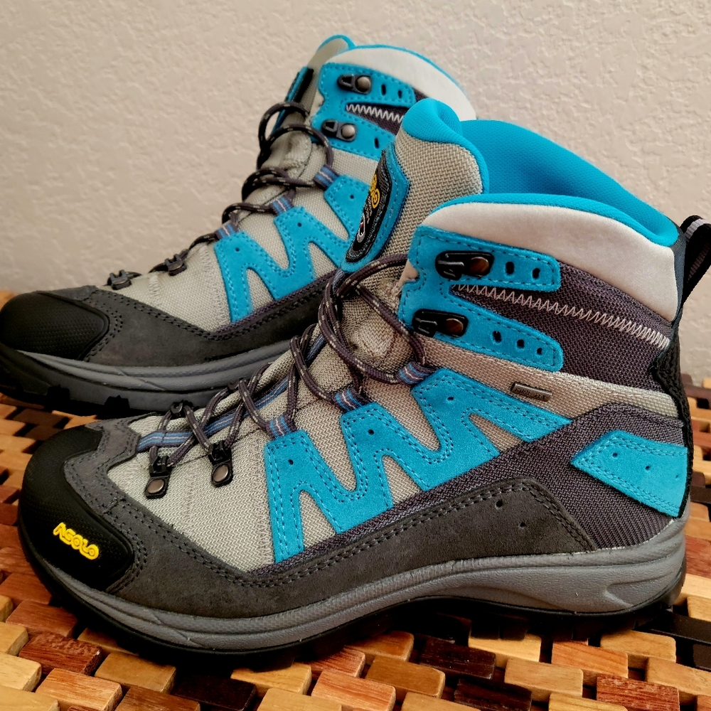 Asolo Women's Gore-Tex Hiking Boots, Size 8 (new, never worn, no tags)